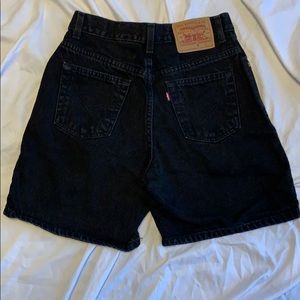 Vintage Levi’s high waist jean shorts